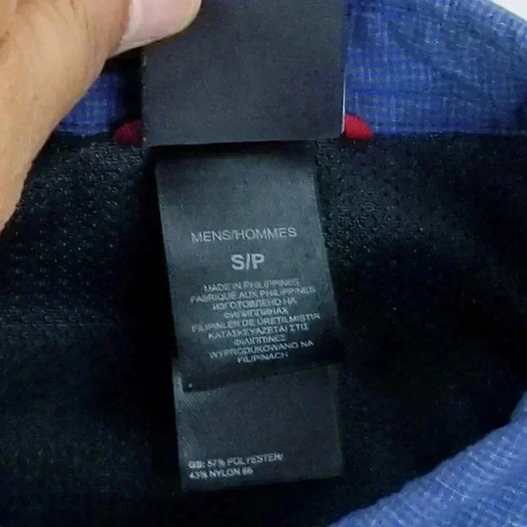The North Face Small Men's Blue Check Logo Tag Metal Snap Hook & Loop Pockets - Picture 3 of 9